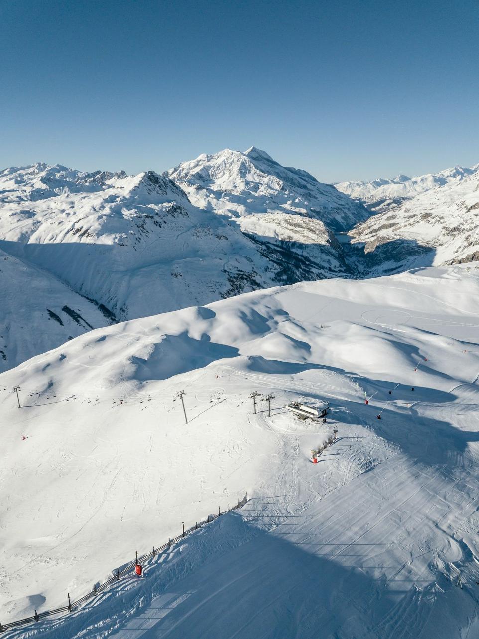 snow covered mountain during daytime